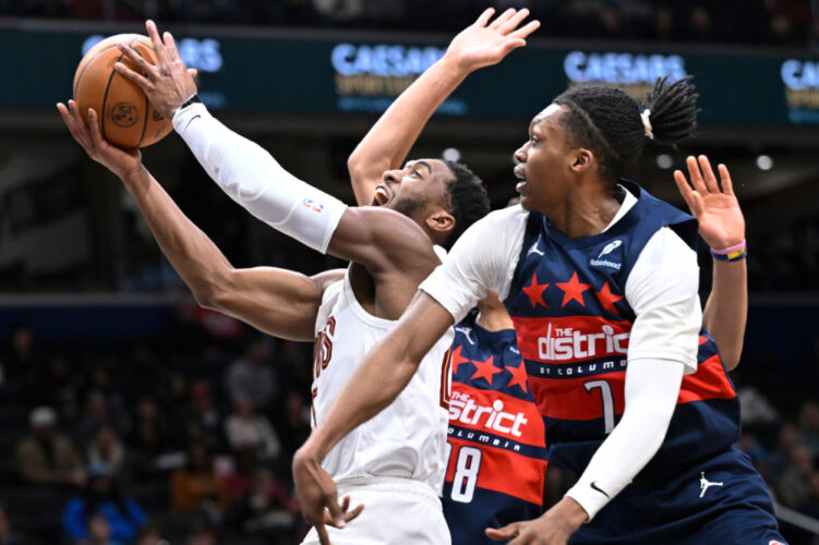 Mitchell carries Cavs past Wizards